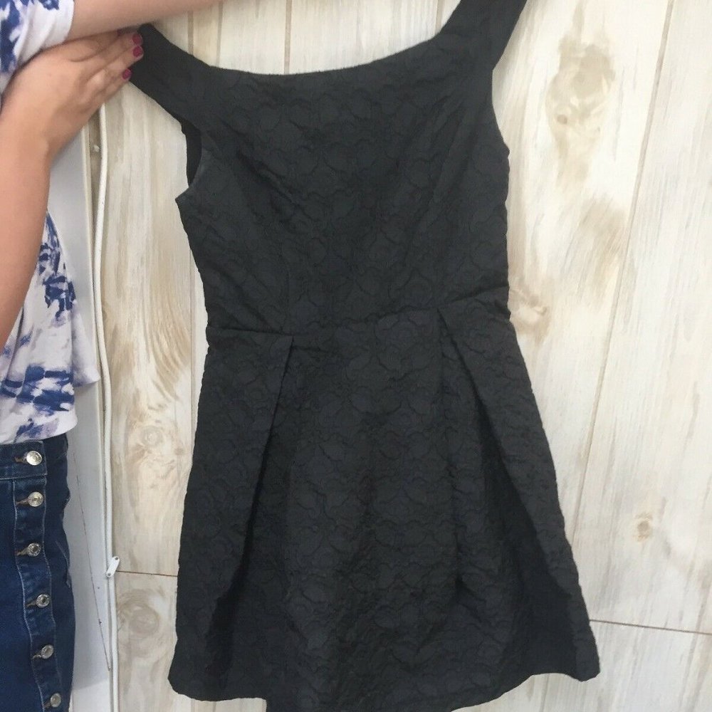 L'ATISTE by Amy Women's Black Embroidered dress